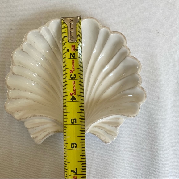 Sur La Table earthenware shell appetizer dish - Picture 5 of 7